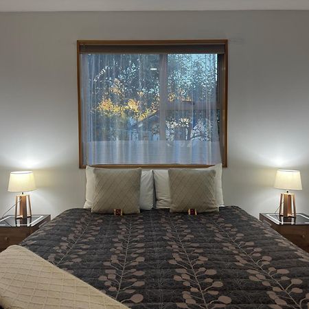 Asure Ambassador Motor Lodge Оамару Екстериор снимка