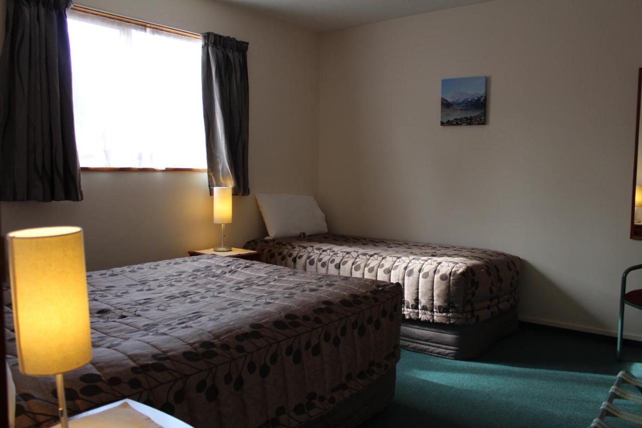 Asure Ambassador Motor Lodge Оамару Екстериор снимка