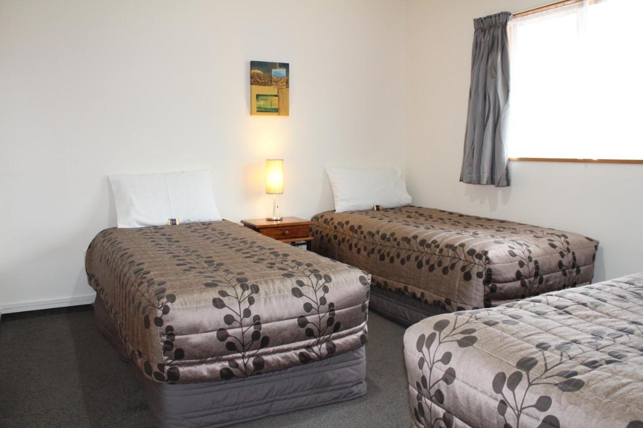 Asure Ambassador Motor Lodge Оамару Екстериор снимка