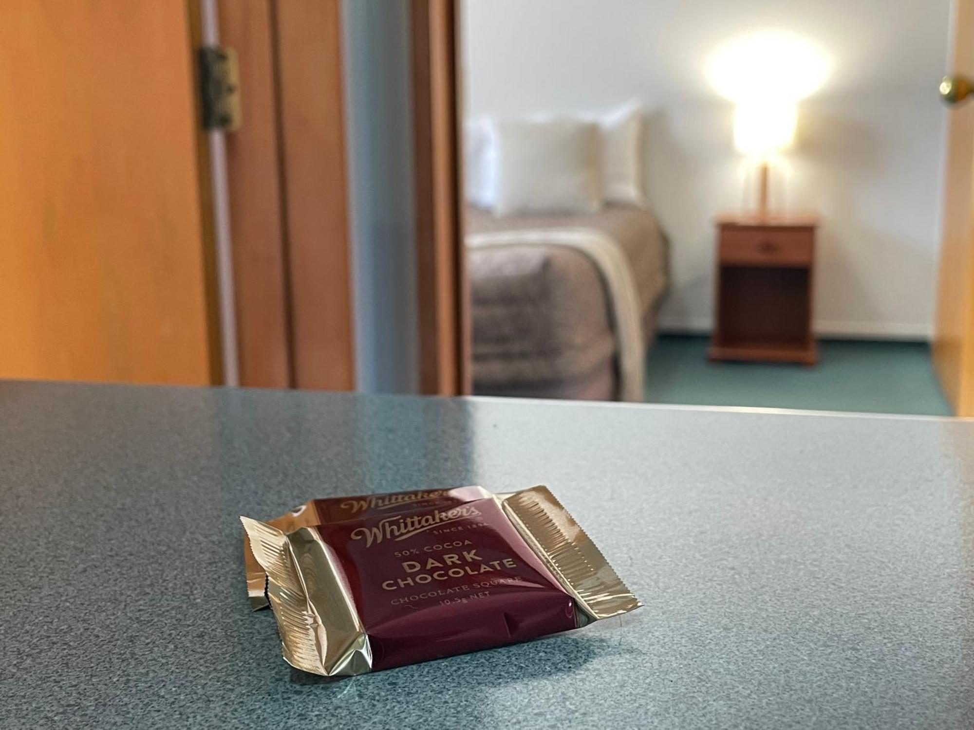 Asure Ambassador Motor Lodge Оамару Екстериор снимка