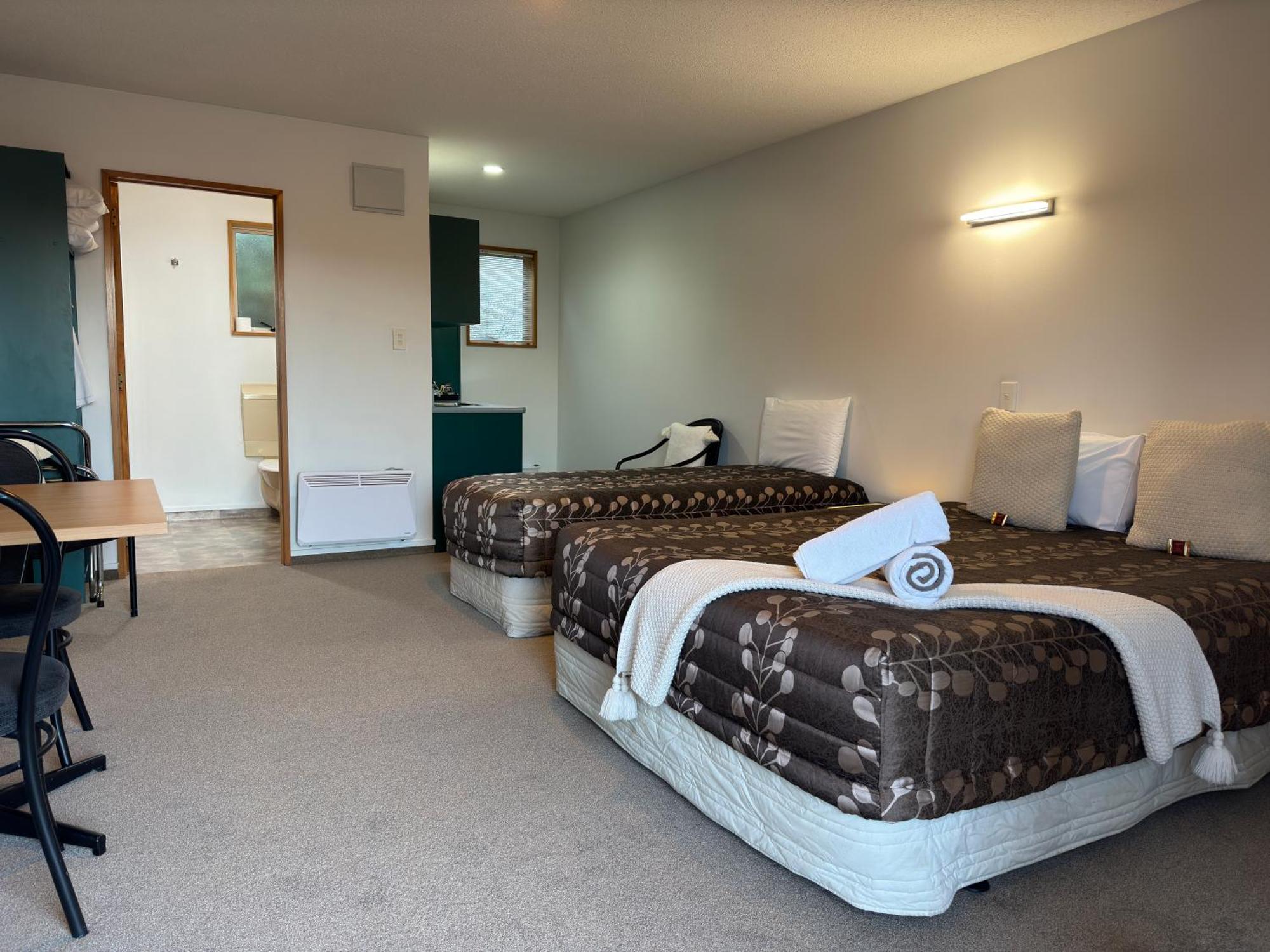 Asure Ambassador Motor Lodge Оамару Екстериор снимка